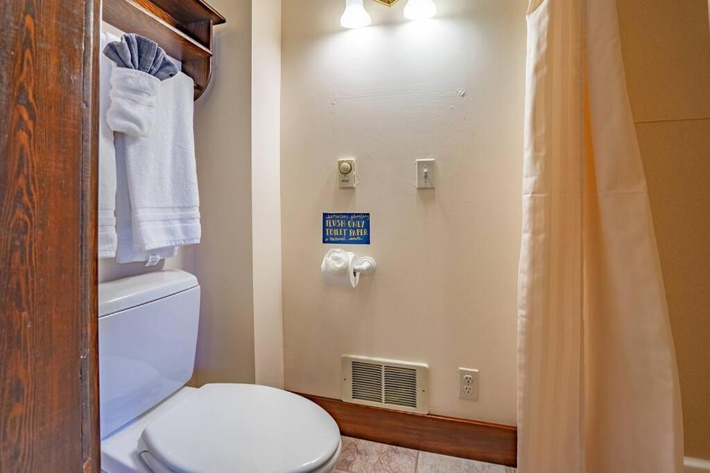 Charming In Capitol Hill - Foxglove Rm 3 * Seattle